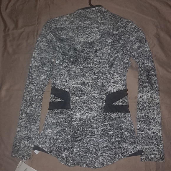 NWT Queenike workout top sz sm 4/6 - Picture 2 of 4